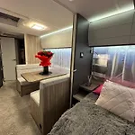 Caravana Juliana Hobby 545 Z Widokiem Na Jezioro * Swaderki