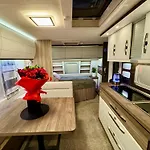 Caravana Juliana Hobby 545 Z Widokiem Na Jezioro Swaderki