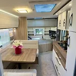 Caravana Juliana Hobby 545 Z Widokiem Na Jezioro Kemping *